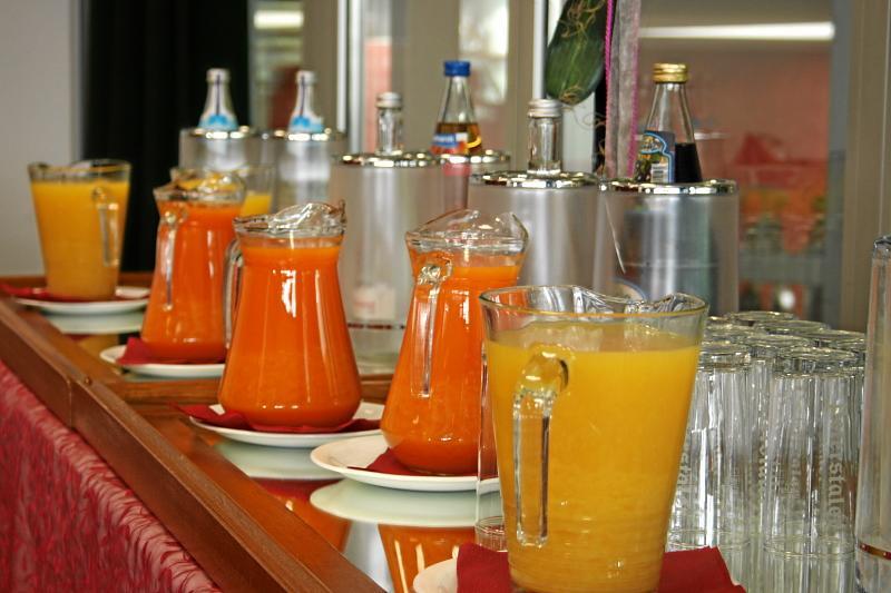 Sport Und Tagungshotel Kenzingen Ngoại thất bức ảnh