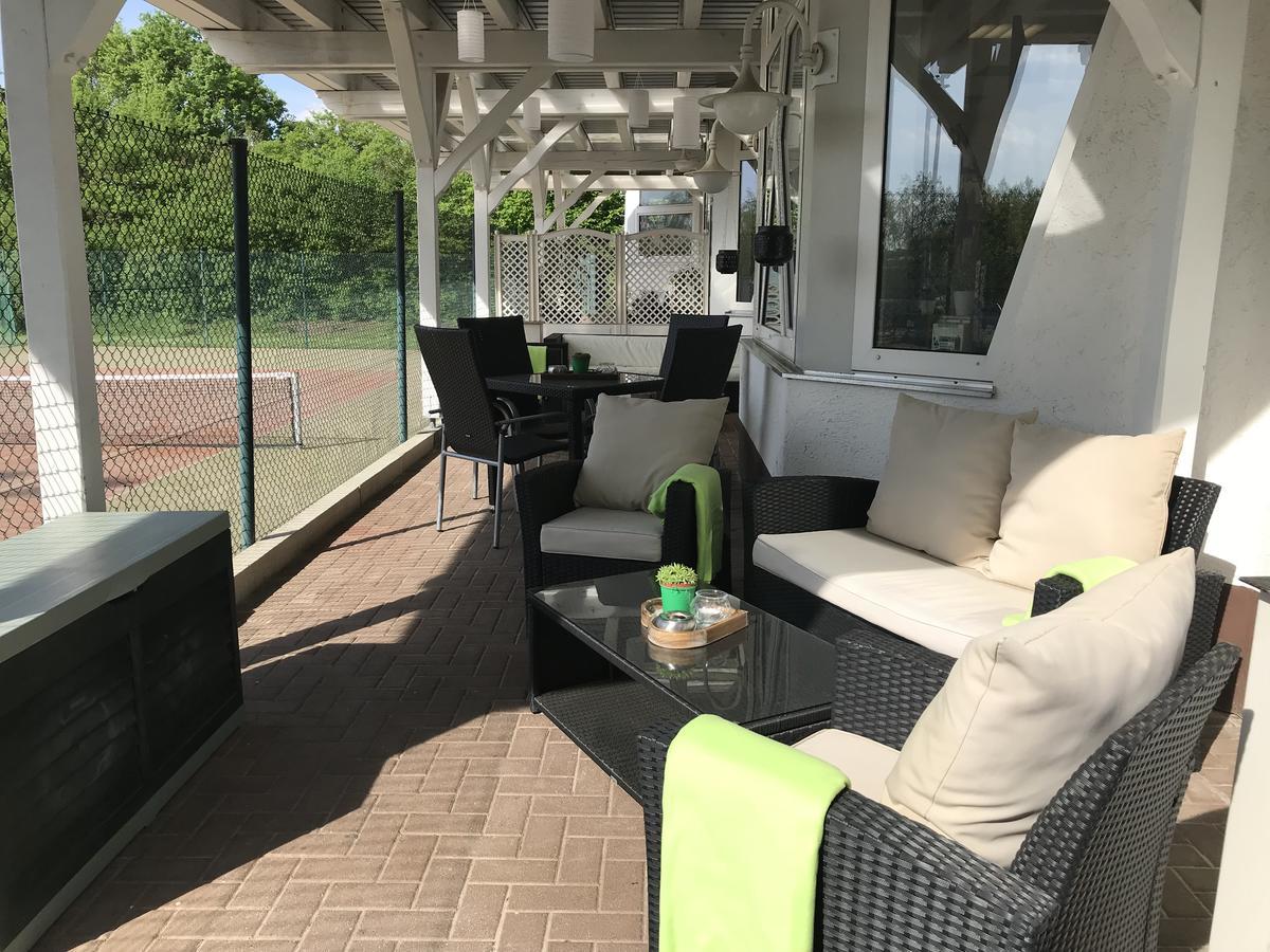 Sport Und Tagungshotel Kenzingen Ngoại thất bức ảnh